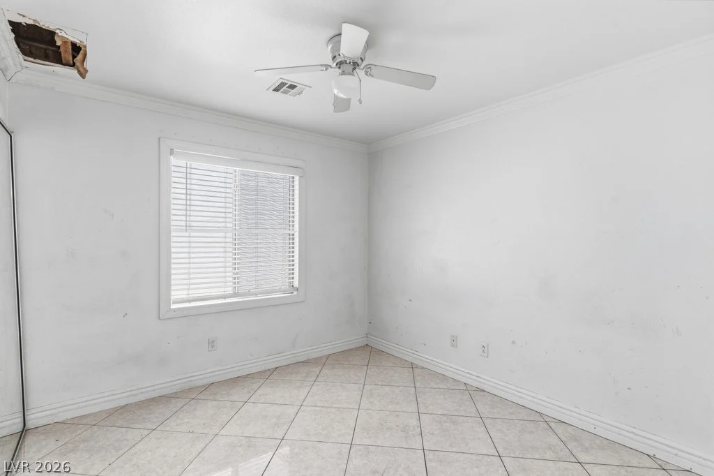 10143 Canyon Hills, Las Vegas, NV 89148
