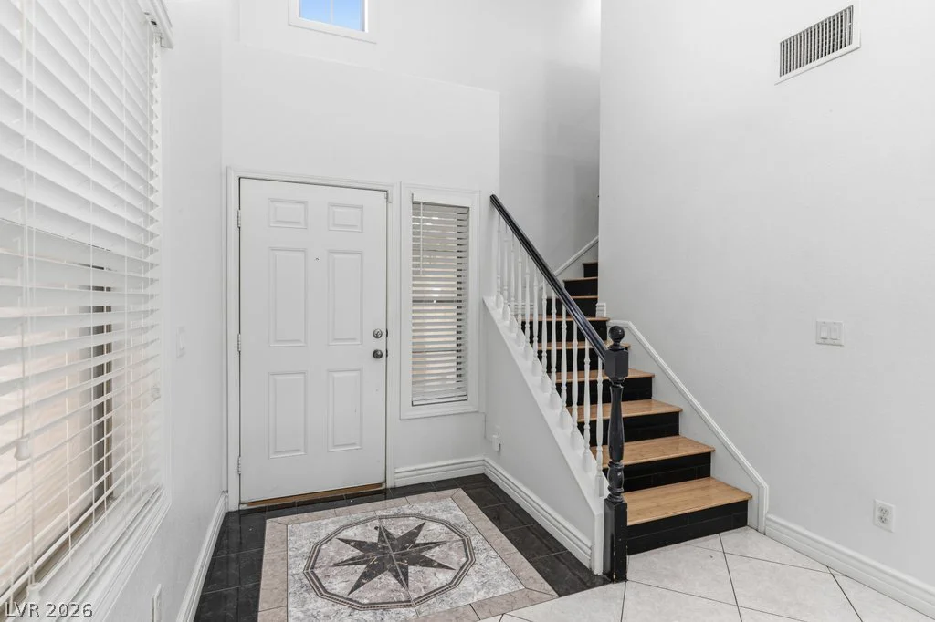 10143 Canyon Hills, Las Vegas, NV 89148