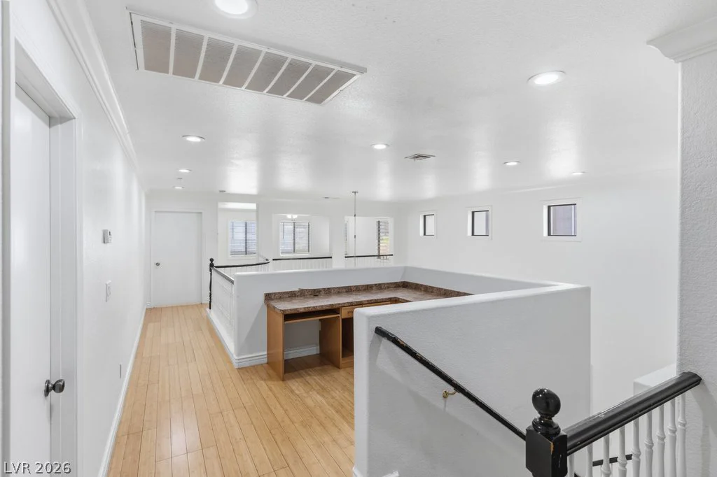 10143 Canyon Hills, Las Vegas, NV 89148