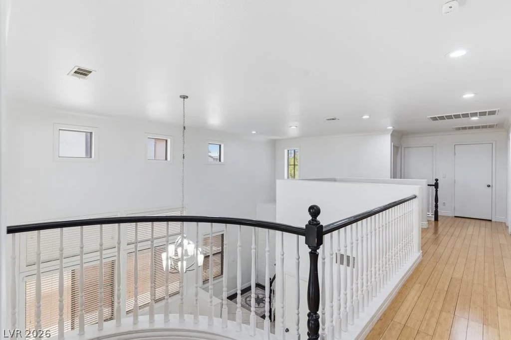 10143 Canyon Hills, Las Vegas, NV 89148