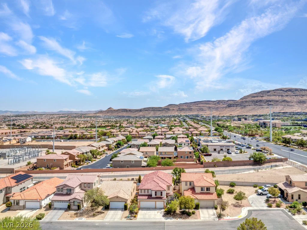 10143 Canyon Hills, Las Vegas, NV 89148