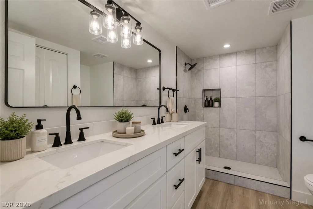 4702 Obannon, Las Vegas, NV 89102