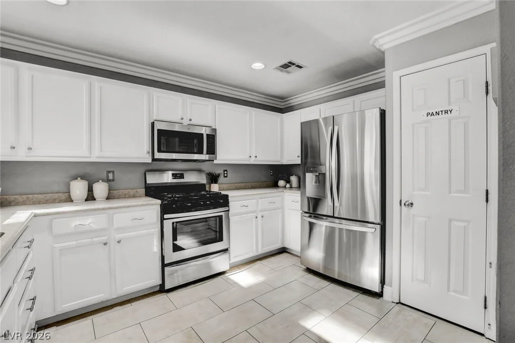 5974 Banbury Heights, Las Vegas, NV 89139
