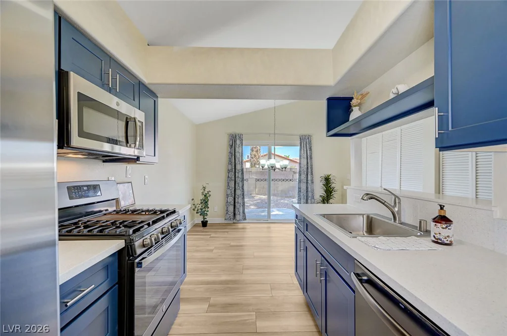 1632 Torrey Pines, Las Vegas, NV 89108