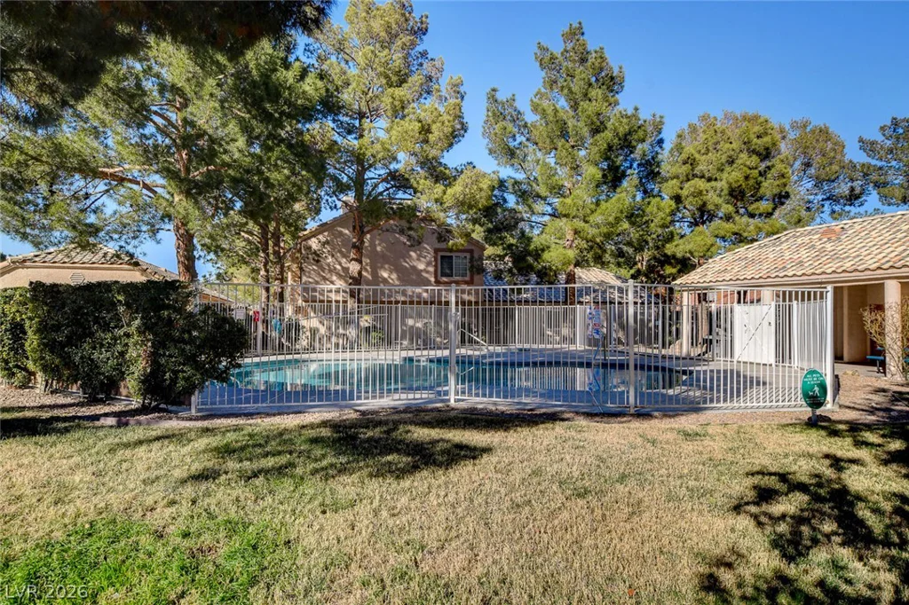 1632 Torrey Pines, Las Vegas, NV 89108