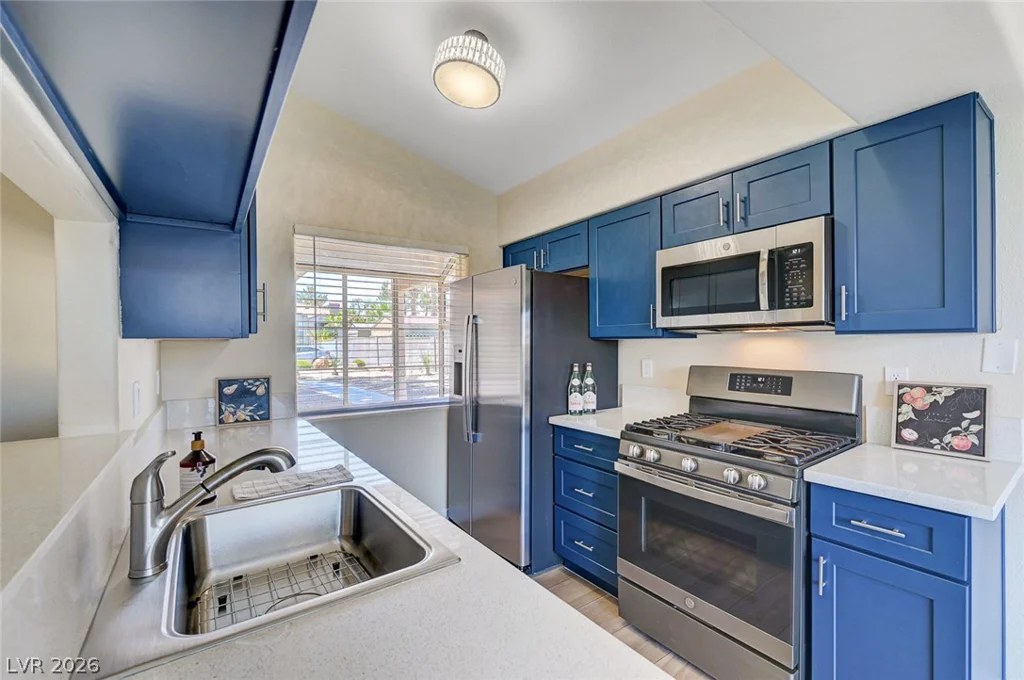 1632 Torrey Pines, Las Vegas, NV 89108