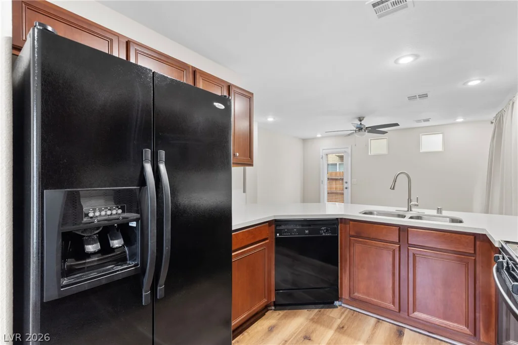 6644 Churnet Valley, Las Vegas, NV 89139