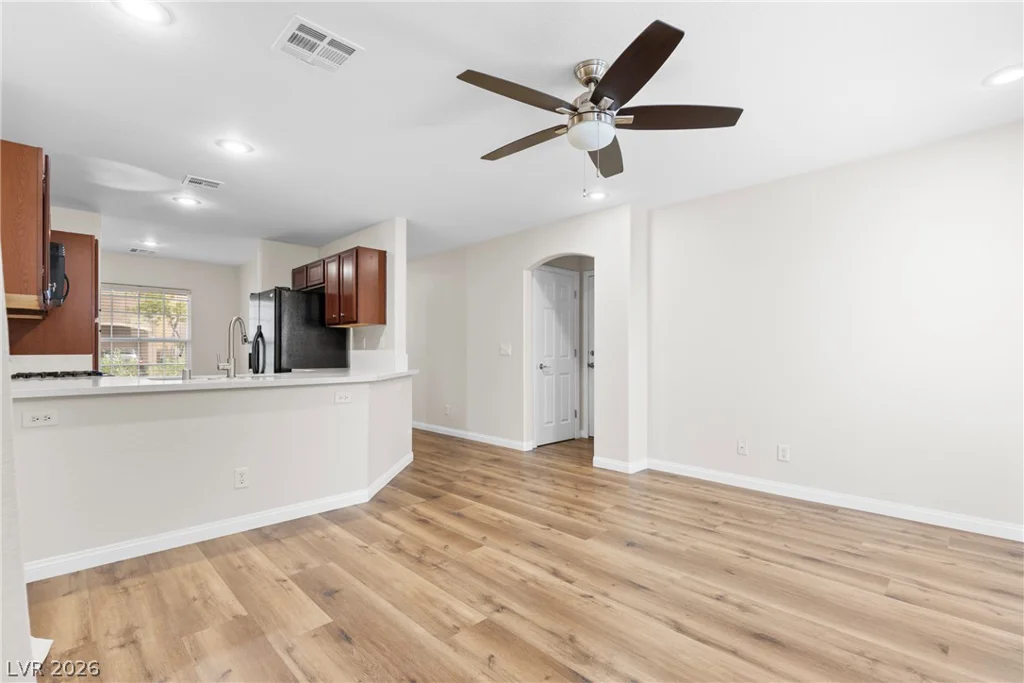 6644 Churnet Valley, Las Vegas, NV 89139