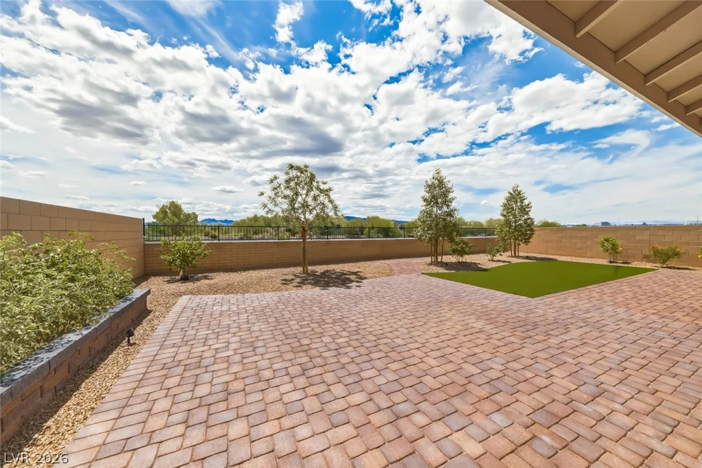 445 Winter Dove, Henderson, NV 89011