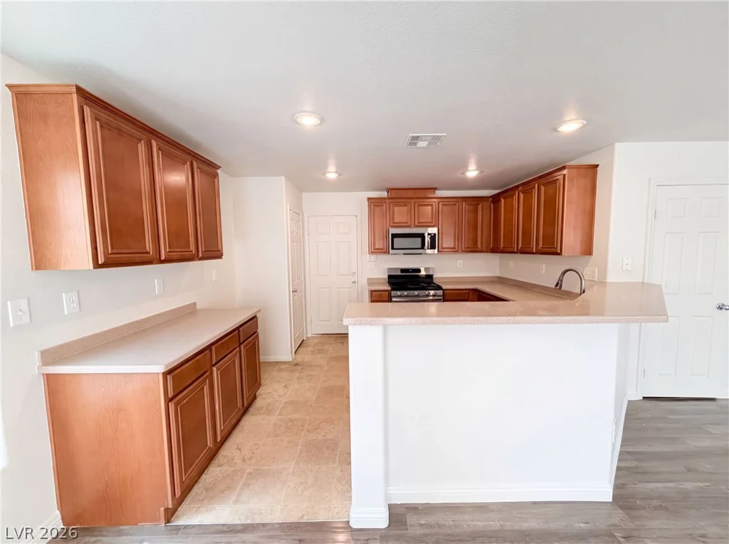 312 Big Cliff, North Las Vegas, NV 89031