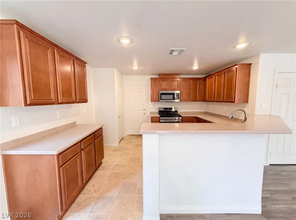 312 Big Cliff, North Las Vegas, NV 89031