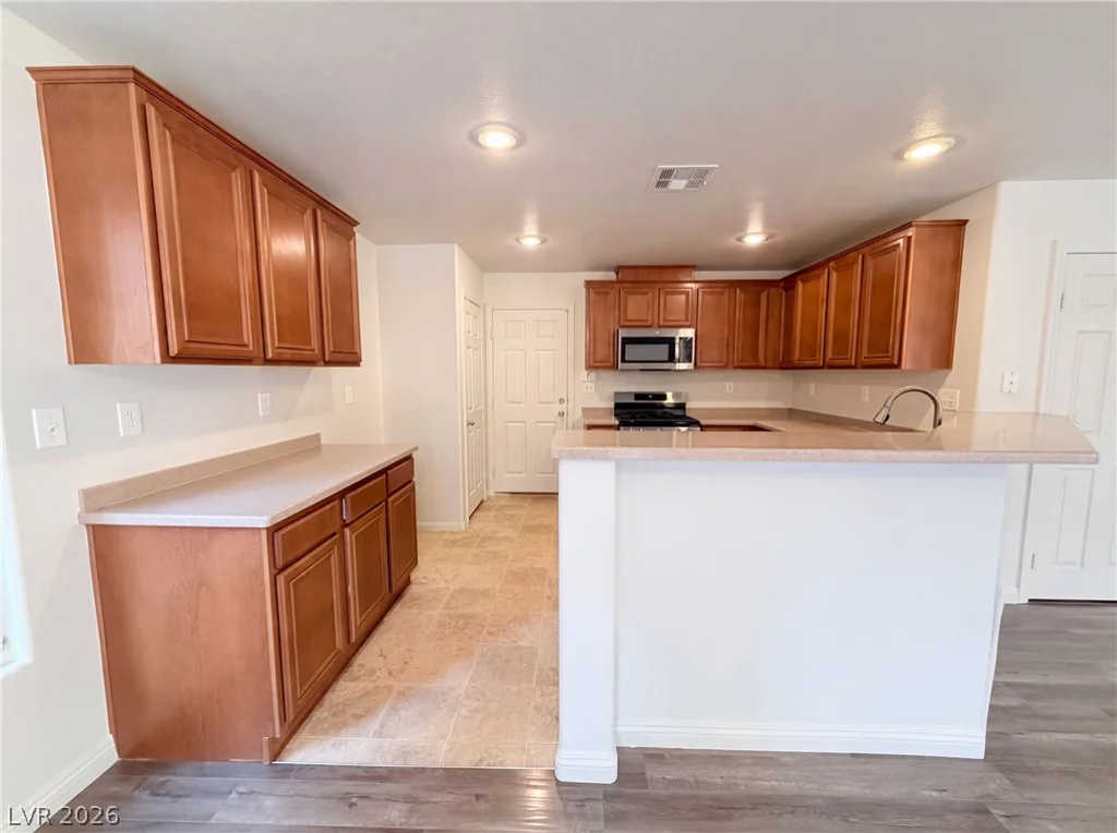 312 Big Cliff, North Las Vegas, NV 89031