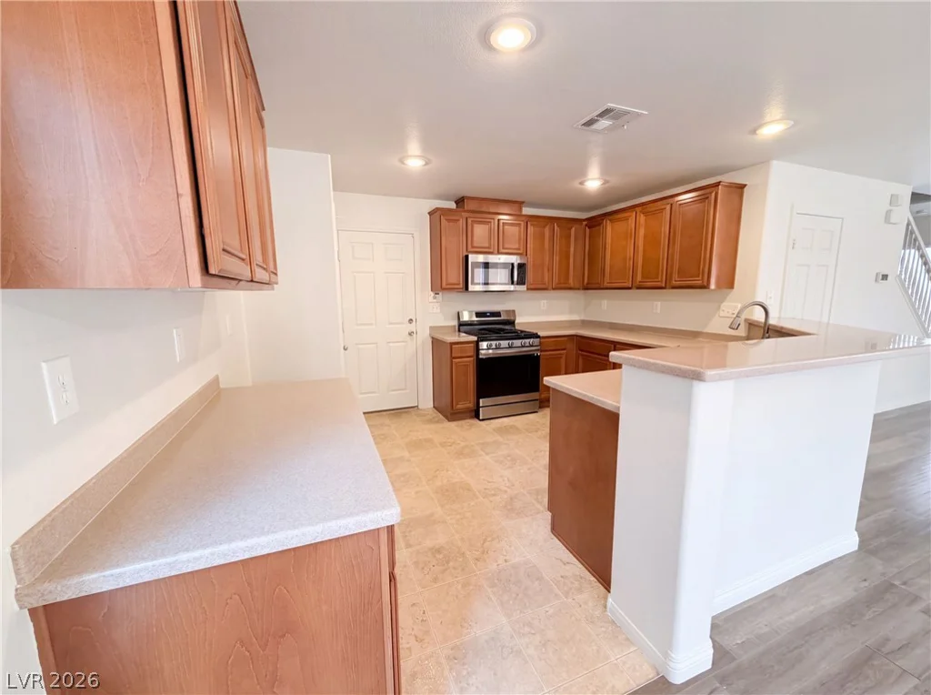 312 Big Cliff, North Las Vegas, NV 89031
