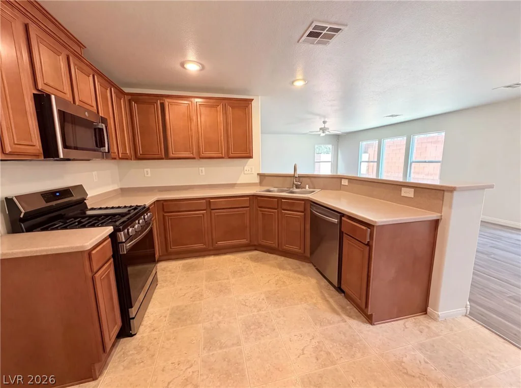 312 Big Cliff, North Las Vegas, NV 89031