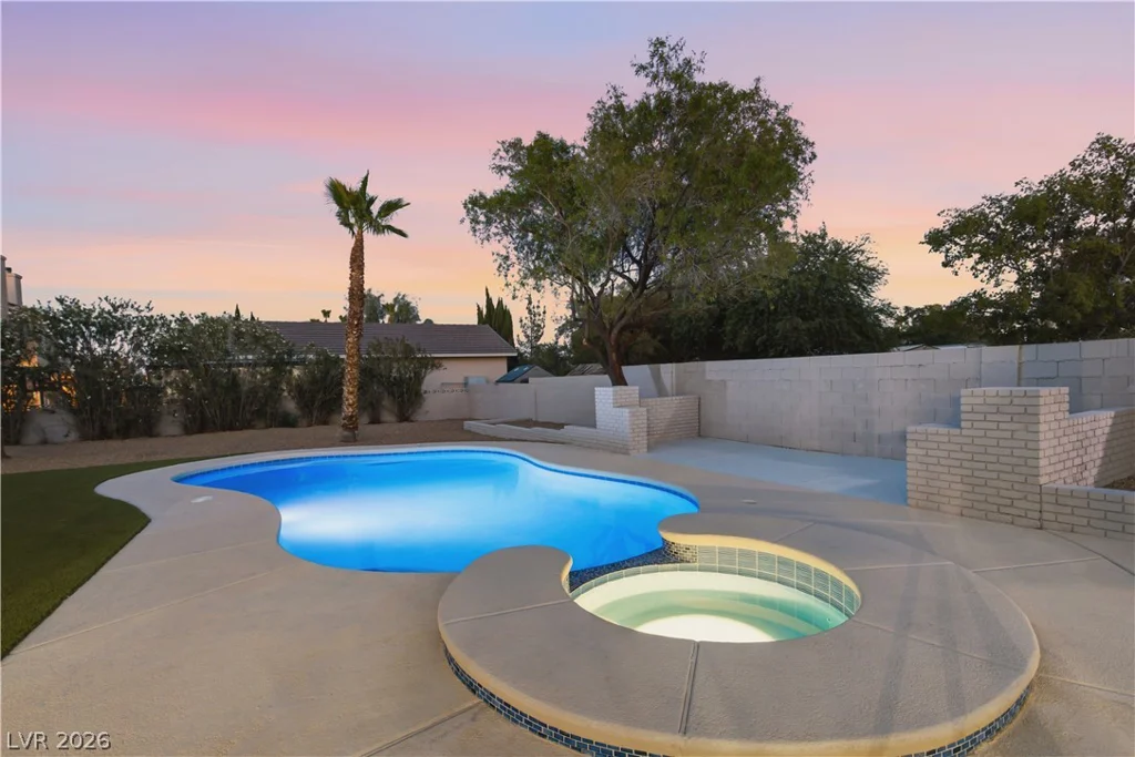 2908 Jones, Las Vegas, NV 89108