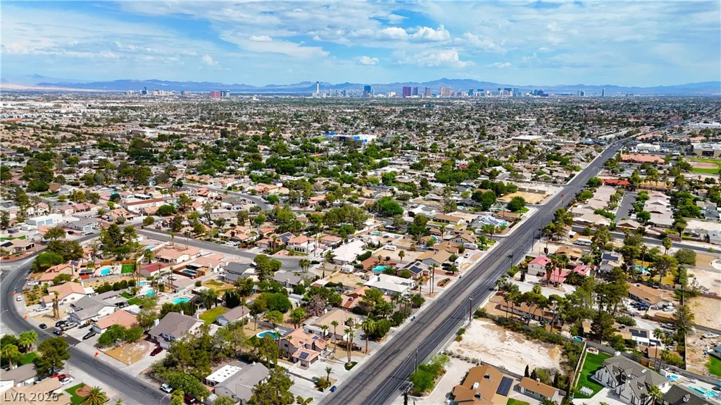 2908 Jones, Las Vegas, NV 89108