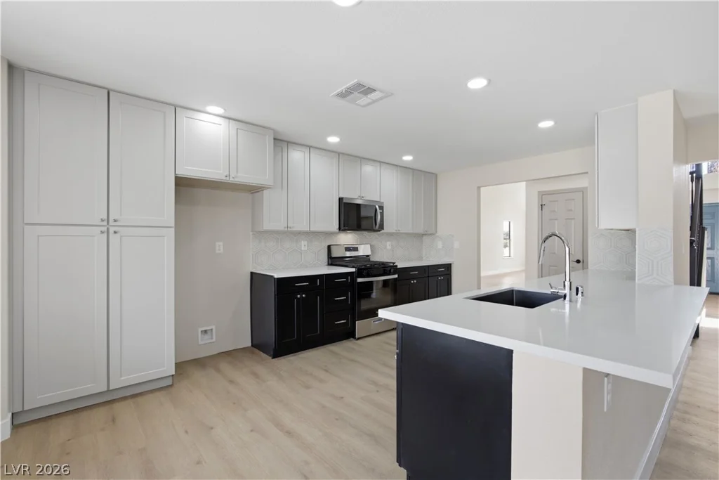 2908 Jones, Las Vegas, NV 89108