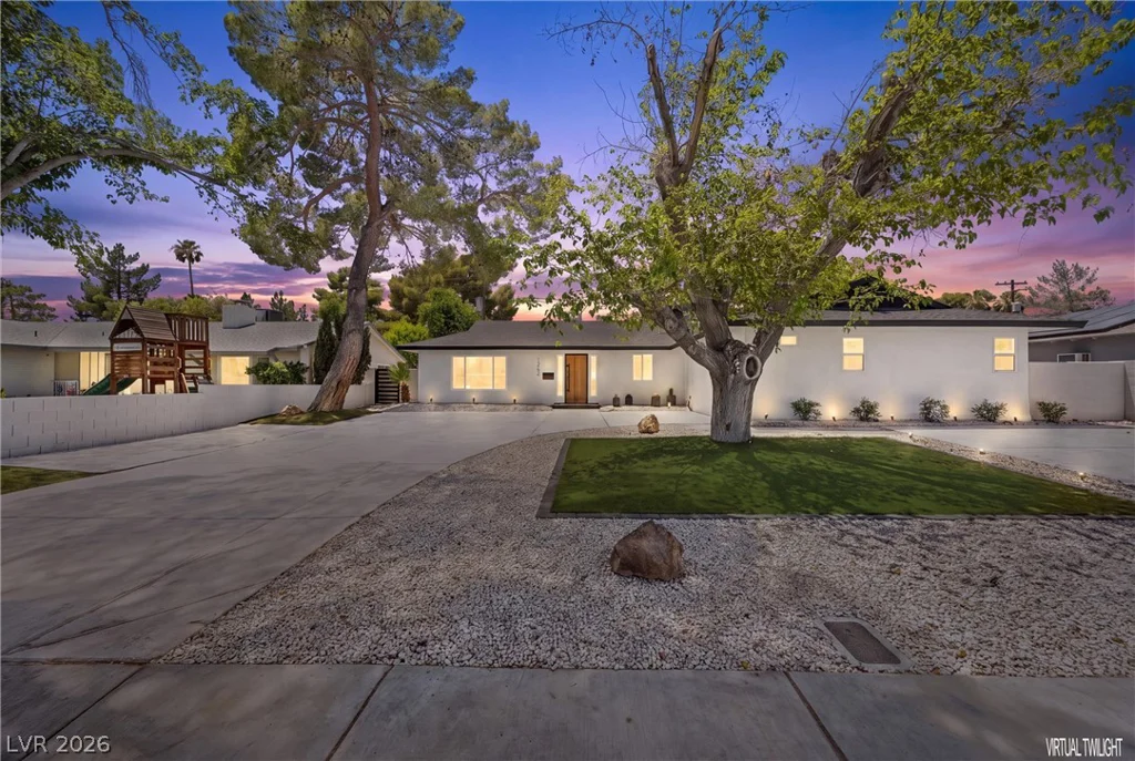 1242 Campbell, Las Vegas, NV 89102