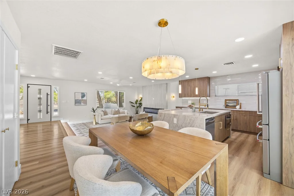 1242 Campbell, Las Vegas, NV 89102