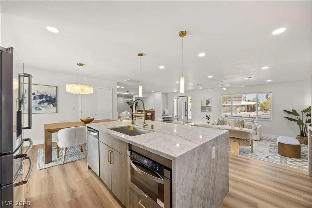 1242 Campbell, Las Vegas, NV 89102