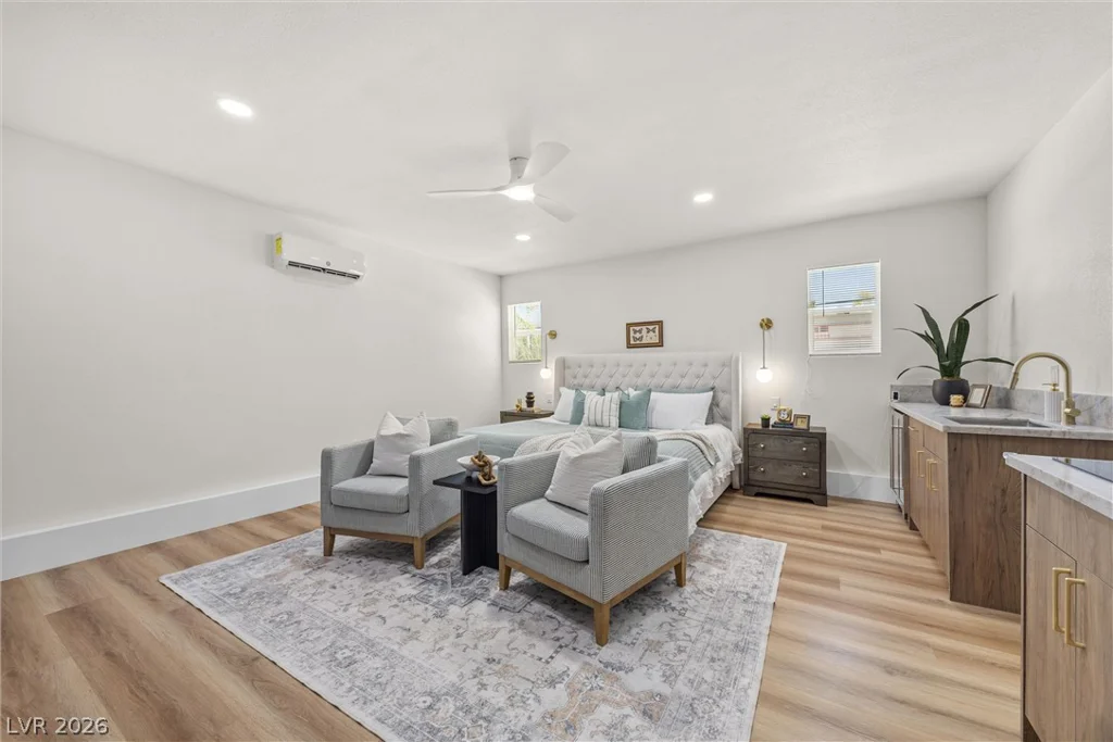 1242 Campbell, Las Vegas, NV 89102