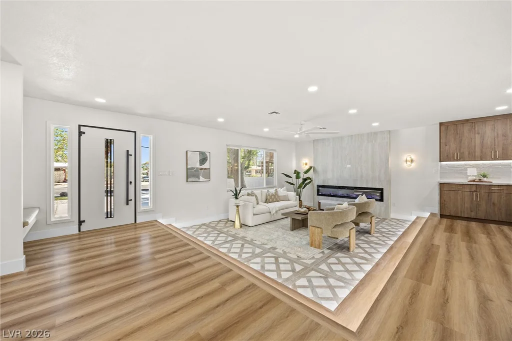 1242 Campbell, Las Vegas, NV 89102