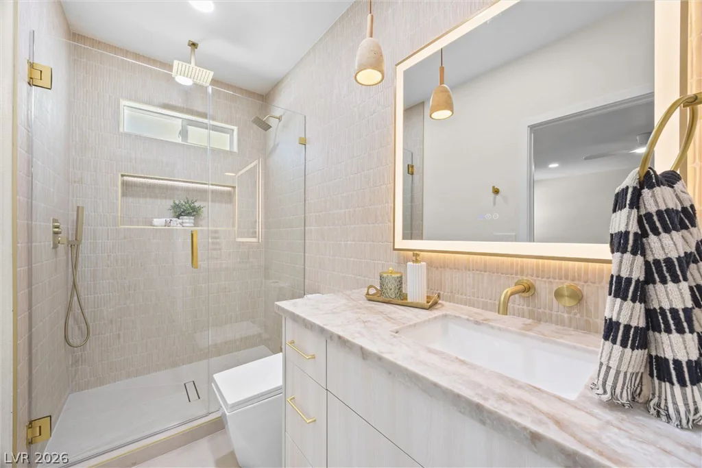 1242 Campbell, Las Vegas, NV 89102