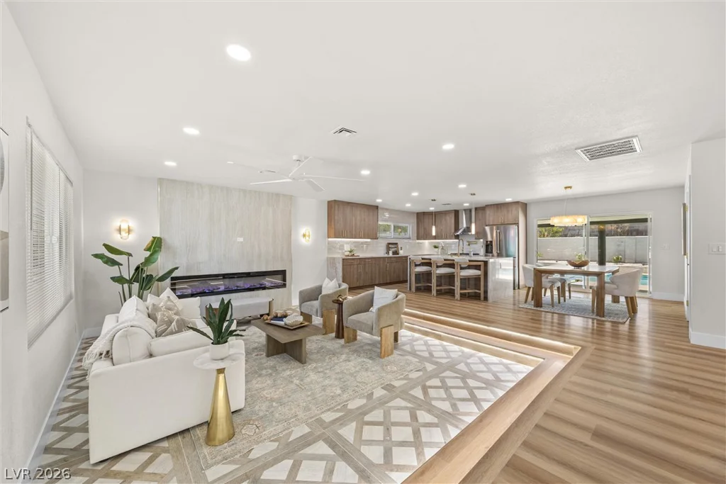 1242 Campbell, Las Vegas, NV 89102