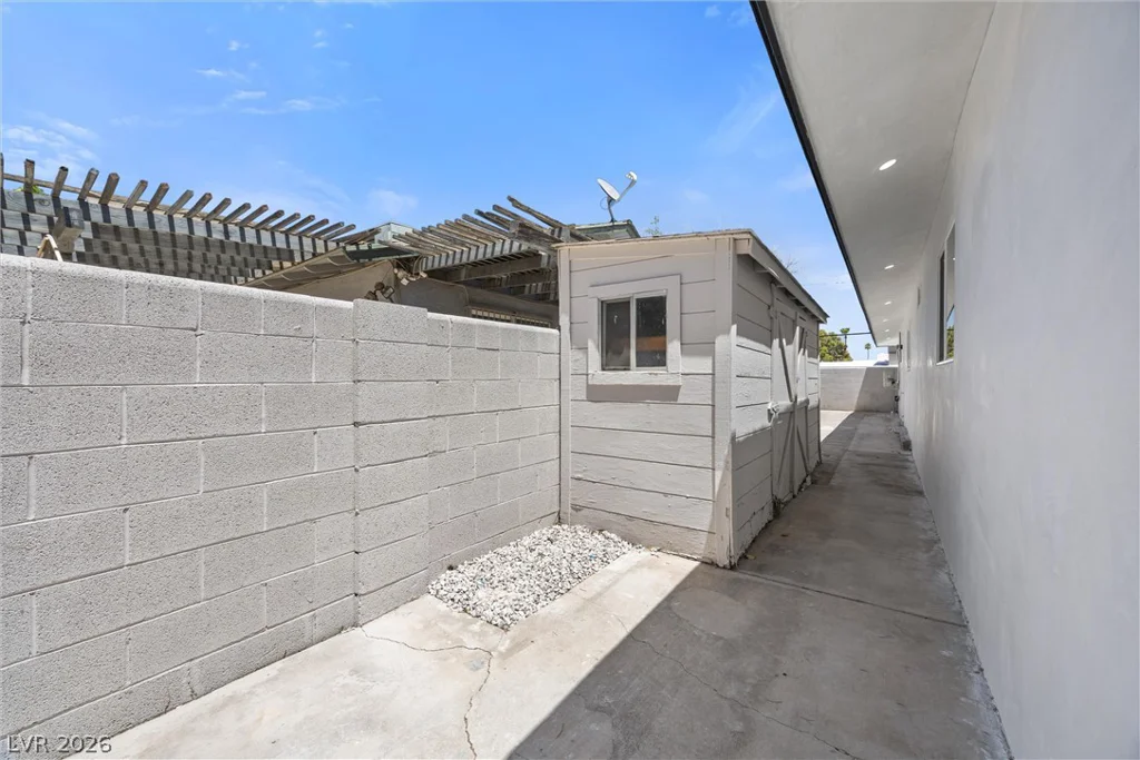 1242 Campbell, Las Vegas, NV 89102