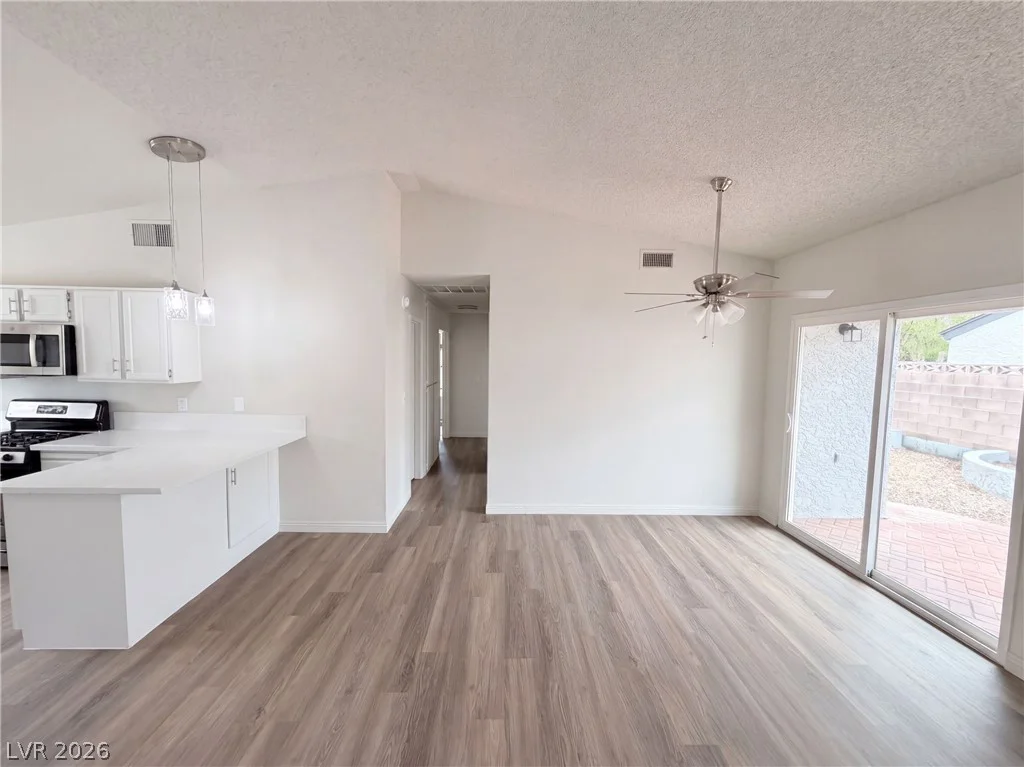 1909 Joella, Las Vegas, NV 89108