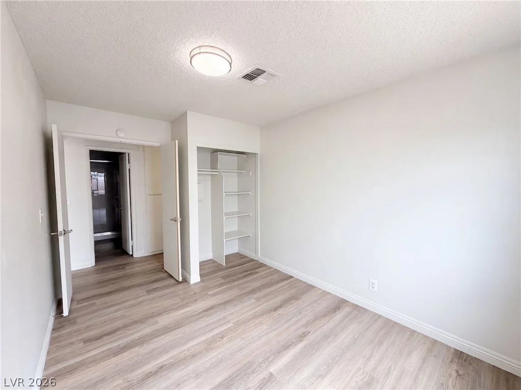 1909 Joella, Las Vegas, NV 89108