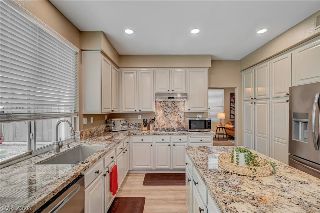 4702 Grand Ridge, Las Vegas, NV 89147