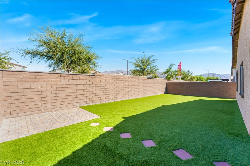 7539 Charlotte Bay, North Las Vegas, NV 89084