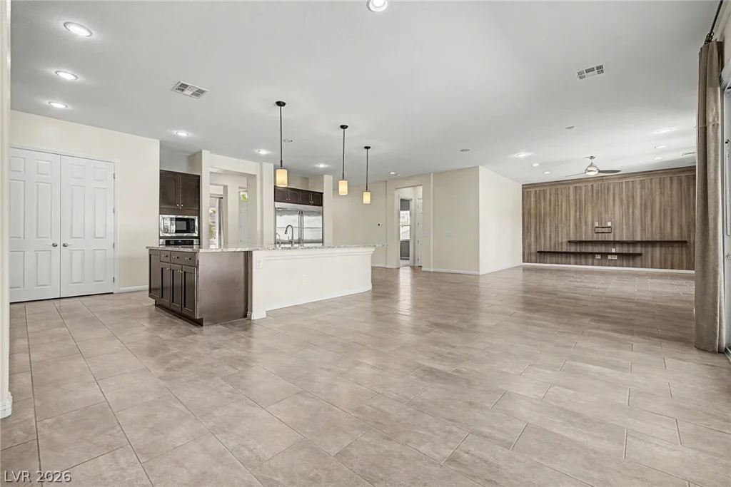 7132 Shire Ridge, Las Vegas, NV 89131