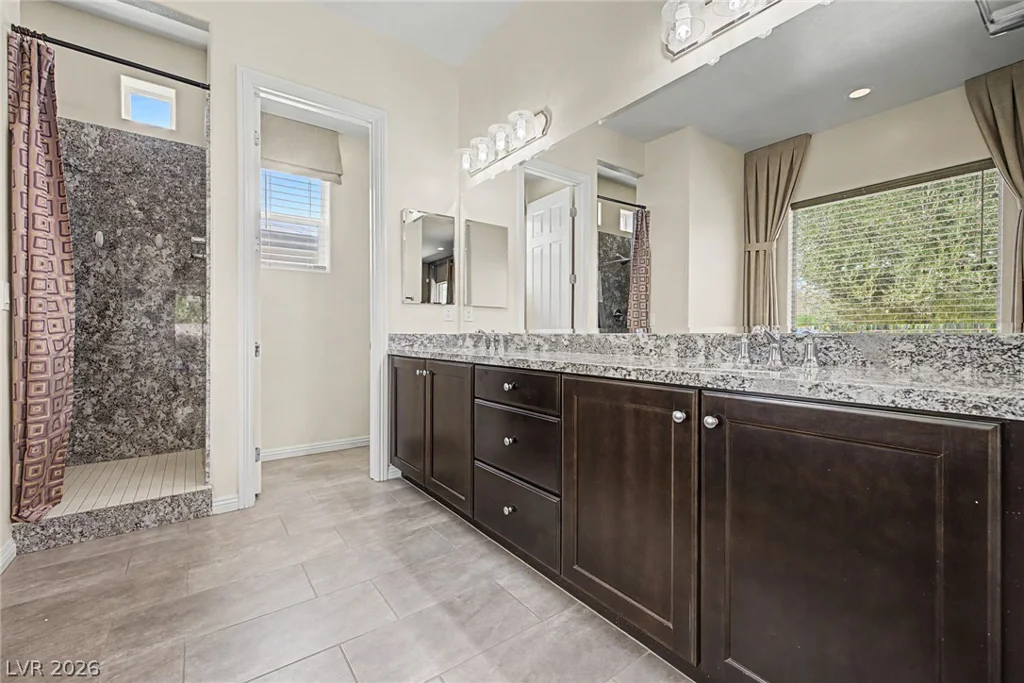 7132 Shire Ridge, Las Vegas, NV 89131