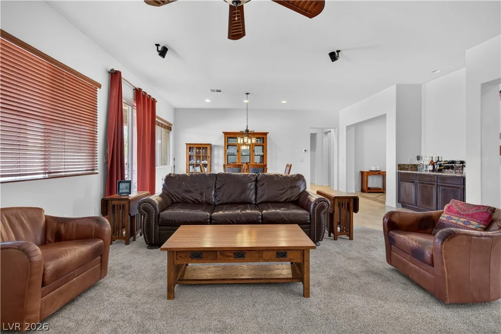 8618 Amber Autumn, Las Vegas, NV 89131