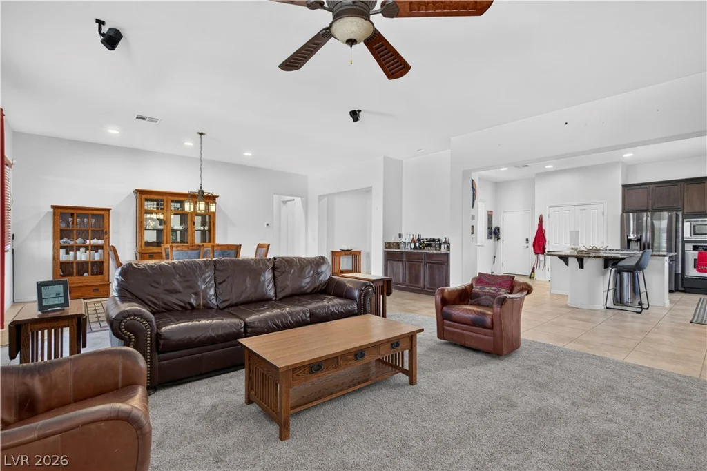 8618 Amber Autumn, Las Vegas, NV 89131