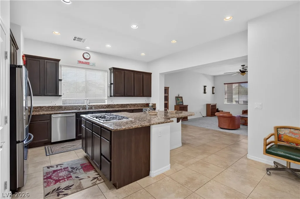 8618 Amber Autumn, Las Vegas, NV 89131