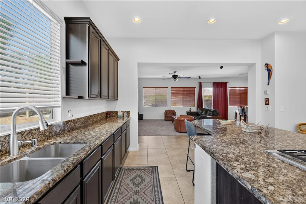 8618 Amber Autumn, Las Vegas, NV 89131
