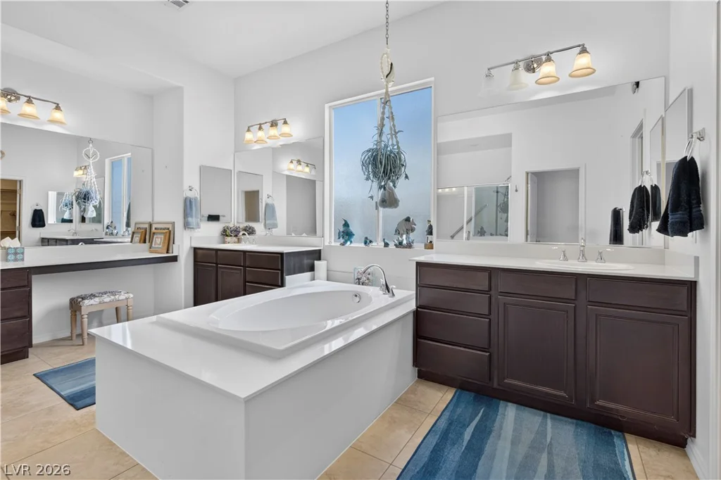 8618 Amber Autumn, Las Vegas, NV 89131