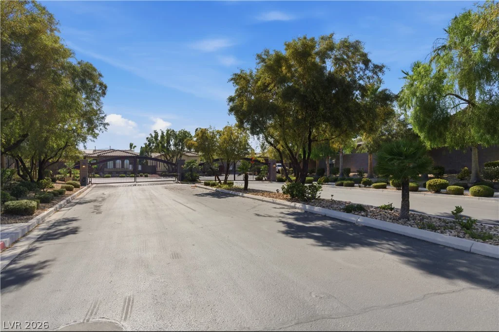 8618 Amber Autumn, Las Vegas, NV 89131