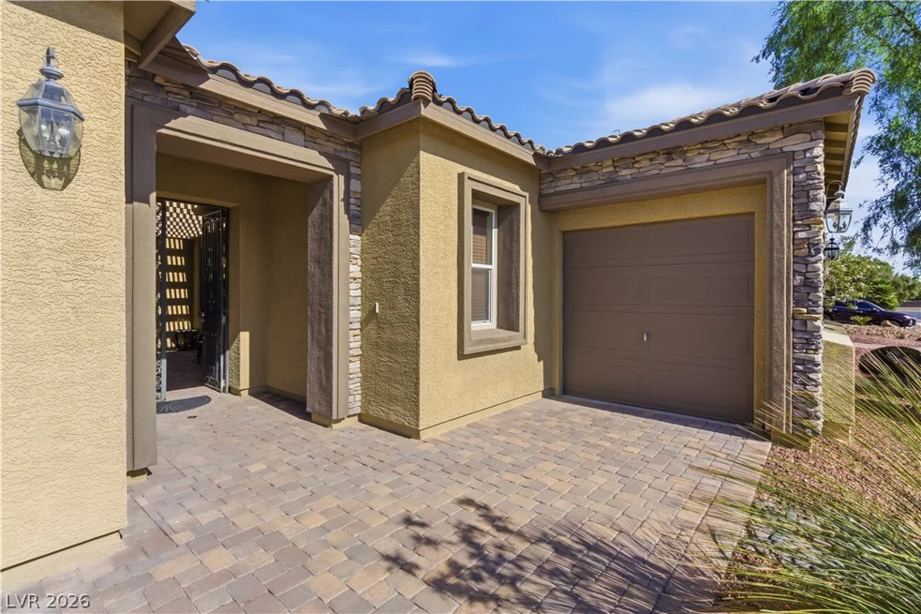 8618 Amber Autumn, Las Vegas, NV 89131