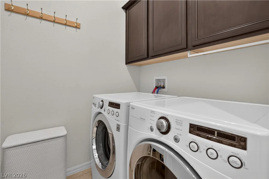 8618 Amber Autumn, Las Vegas, NV 89131