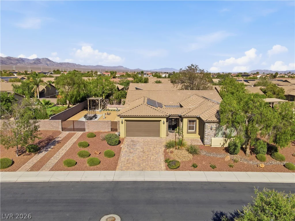 8618 Amber Autumn, Las Vegas, NV 89131