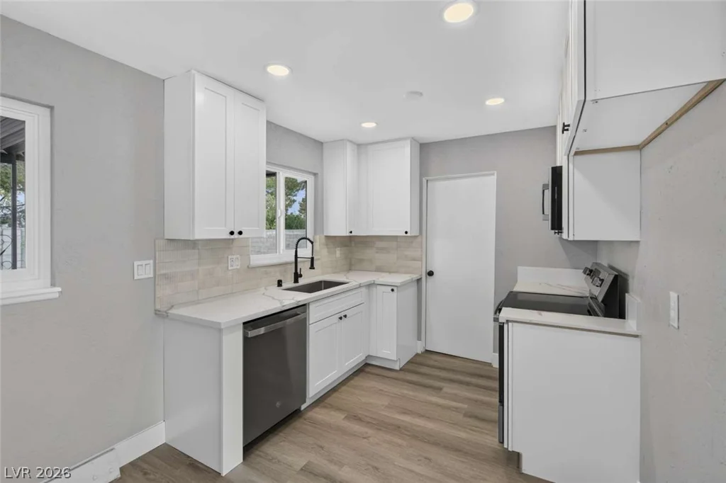1669 G, Las Vegas, NV 89106