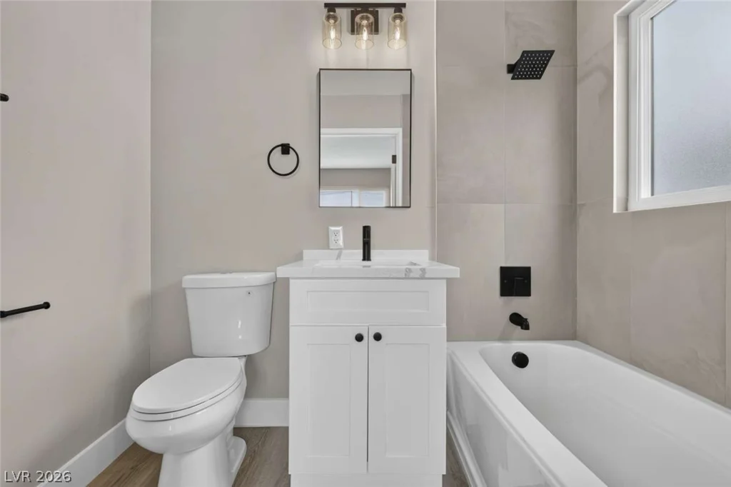 1669 G, Las Vegas, NV 89106