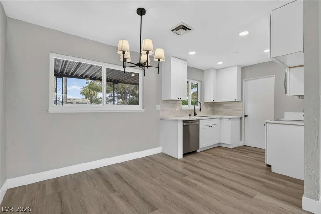 1669 G, Las Vegas, NV 89106