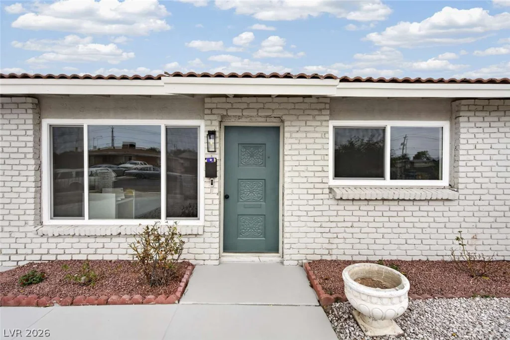 1669 G, Las Vegas, NV 89106