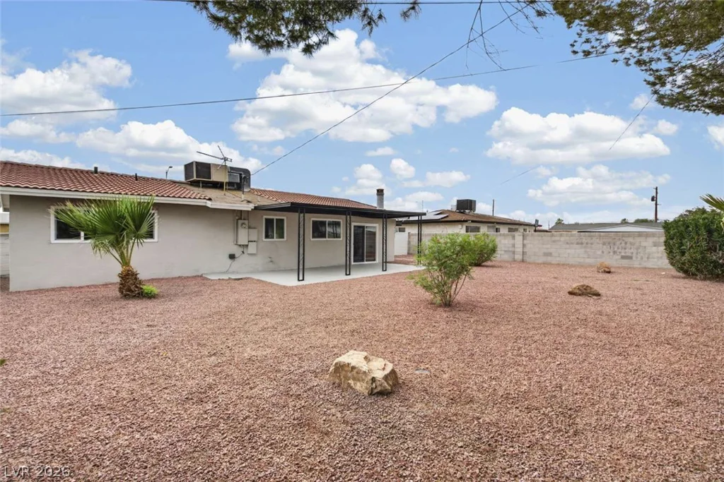 1669 G, Las Vegas, NV 89106
