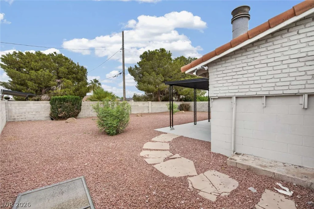 1669 G, Las Vegas, NV 89106